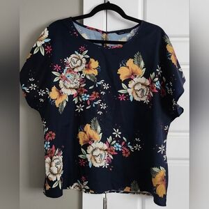 FREE In A Bundle - Navy Floral Blouse